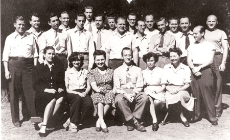 Lantz group photo, 1945